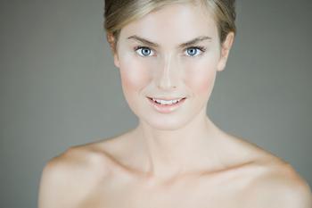 ���˸�ɫ��ǧ����Ƶ�����粿��Ա���ӳ����ݽ��輸�껺����...